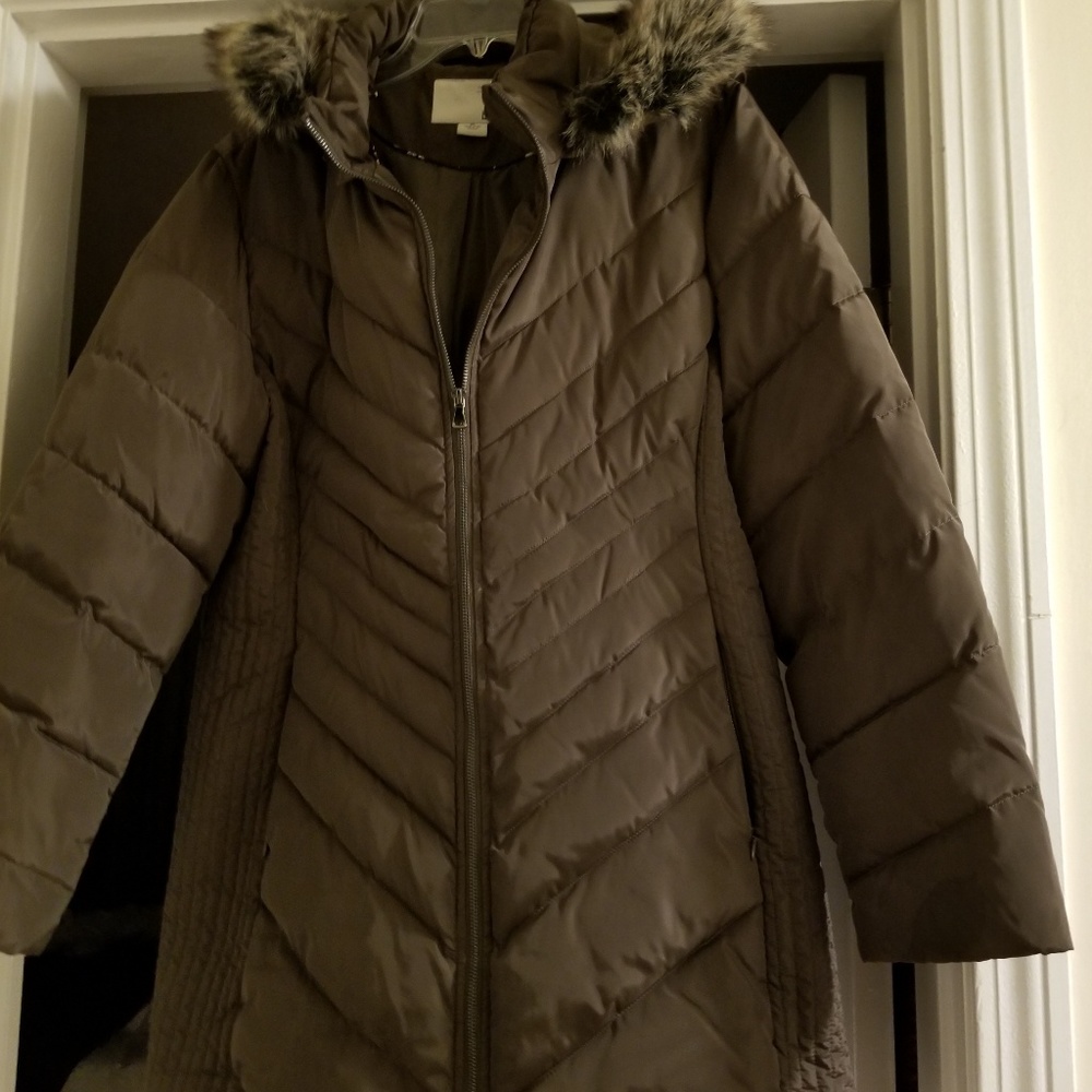 Bar III puffer womens jacket olive worn twice